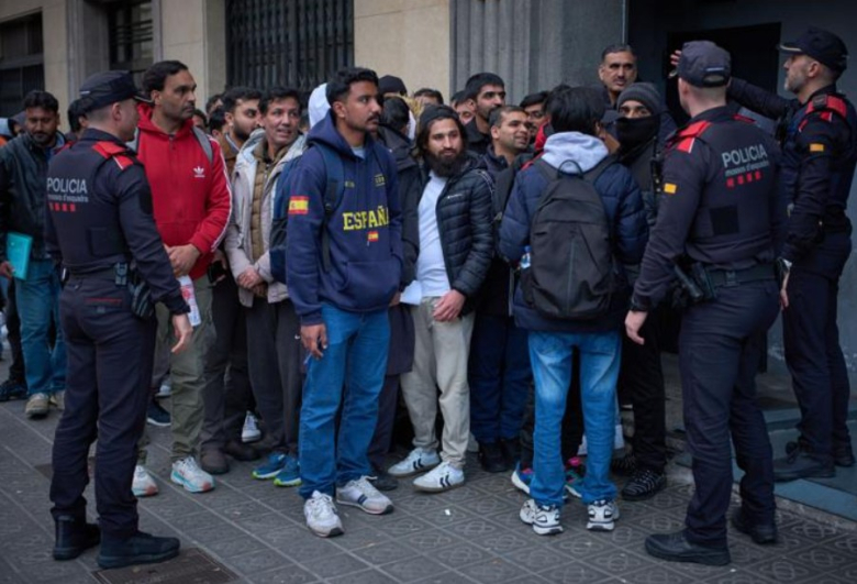 Шпанија нема капацитет да легализира половина милион мигранти