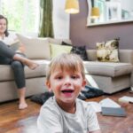 Пцуење, агресија, удирање… кога се дел од развојната фаза на детето, а кога да побарате помош