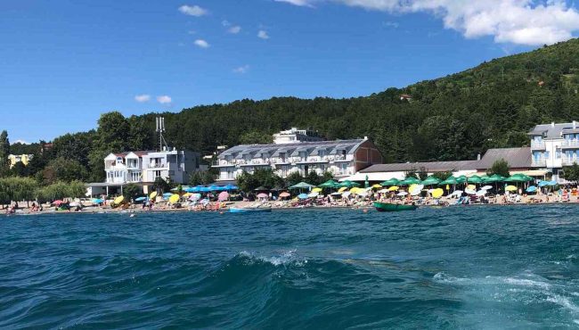 ХОТЕЛИТЕ СТАНАА ОБЈЕКТИ ОД ДРЖАВНО ЗНАЧЕЊЕ, УСВОЕНИ ИЗМЕНИТЕ НА ПРАВИЛНИКОТ ЗА УРБАНИЗАМ БЕЗ ДА СЕ ПРИФАТАТ ЗАБЕЛЕШКИТЕ ОД УРБАНИСТИТЕ