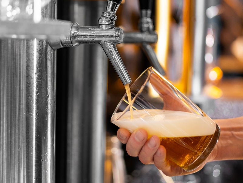 Најголемата пиварница за крафт пиво во Европа се соочува со загуби и затворање барови