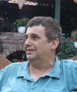 Денес роденден прославува нашиот истакнат прозаист, есеист и поет Александар Прокопиев