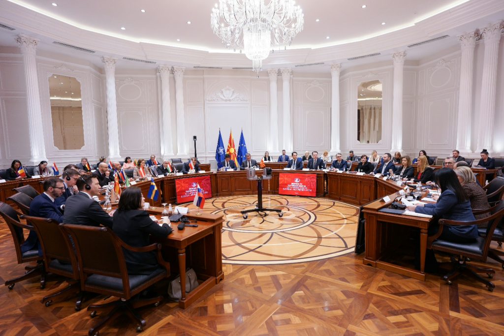 ,,Реформска агенда и европски пат“: Владата го презентираше напредокот пред ЕУ амбасадорите