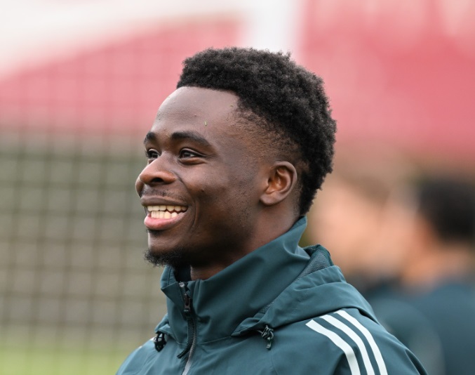 Сака потпиша нов договор со Арсенал, ќе заработува 300.000 фунти неделно!