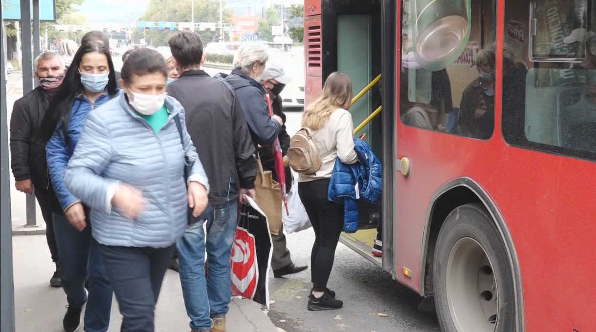 Во Скопје дневно возат 157 од вкупно 341 автобуси на ЈСП, некои од нив се стари и по 30 години