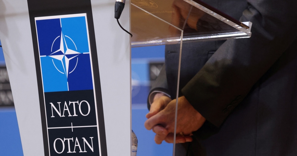 НАТО повика на „воздржаност“ по истекот на нуклеарниот договор меѓу САД и Русија