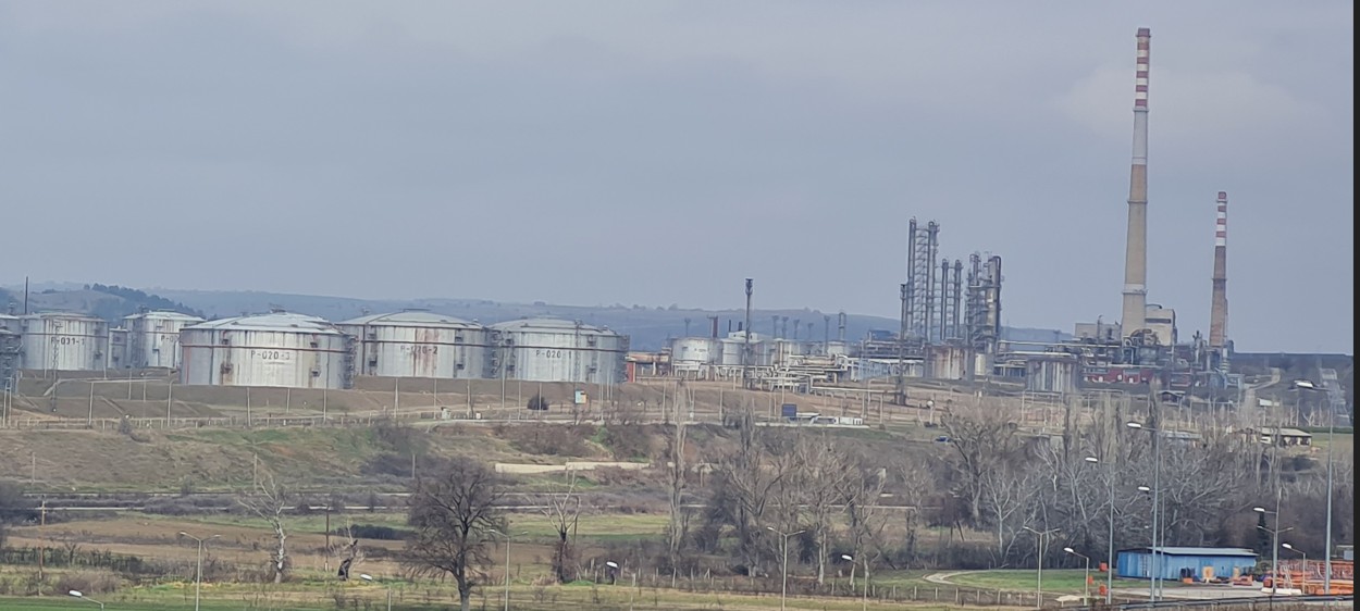 ОПЕК ЈА ЗАДРЖА ПРОГНОЗАТА ЗА РАСТ НА ПОБАРУВАЧКАТА НА НАФТА