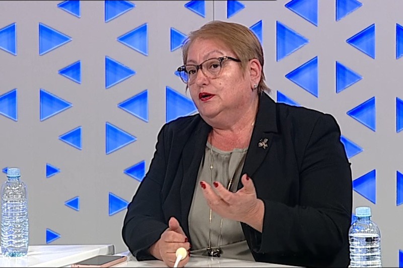 „Лага е дека се нарушува автономијата на високообразовните установи“: министерката Јаневска по бројните критики со објаснување