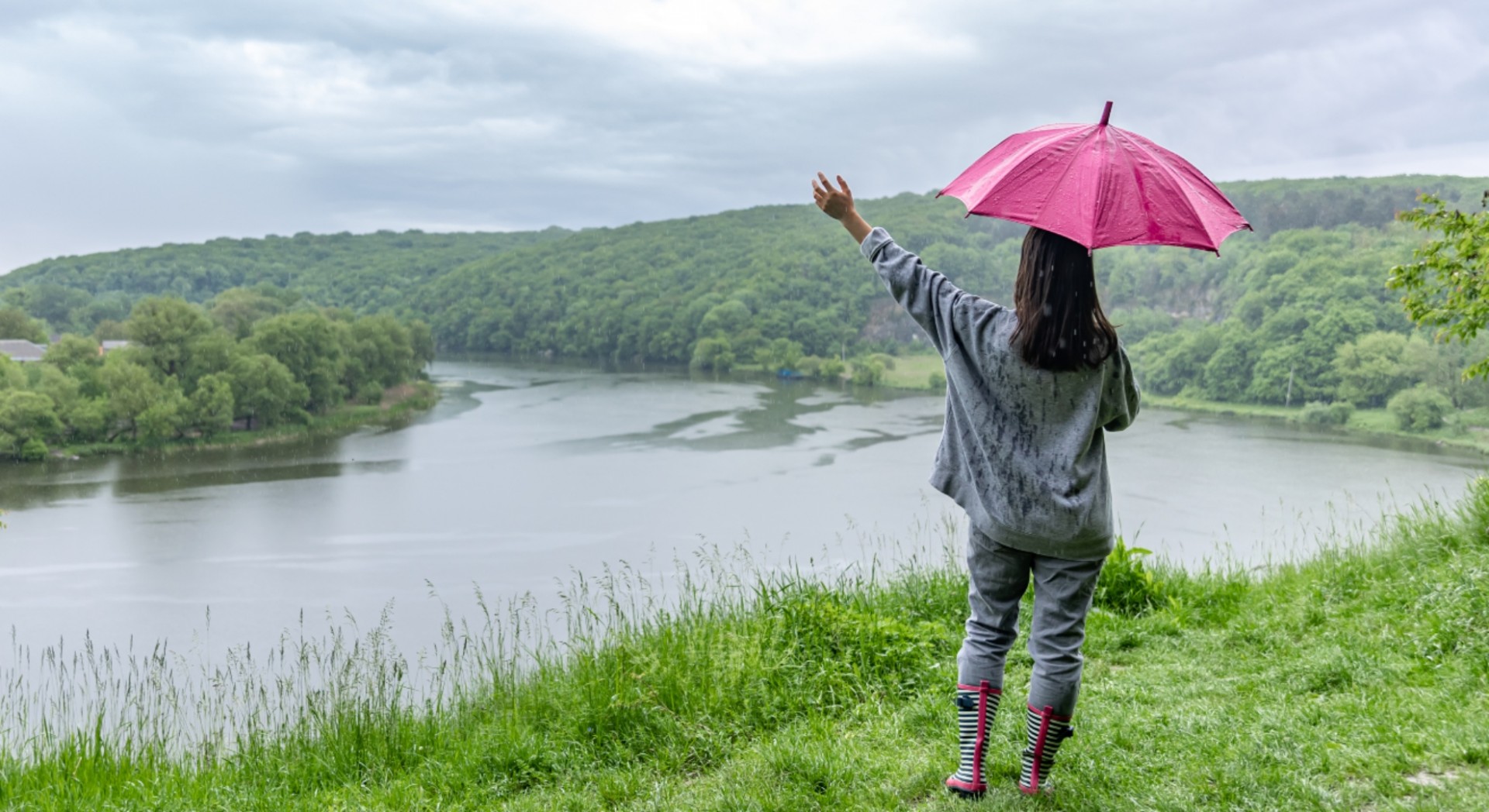 Временски пресврт над Македонија: нов влажен бран носи дожд и снег низ земјата