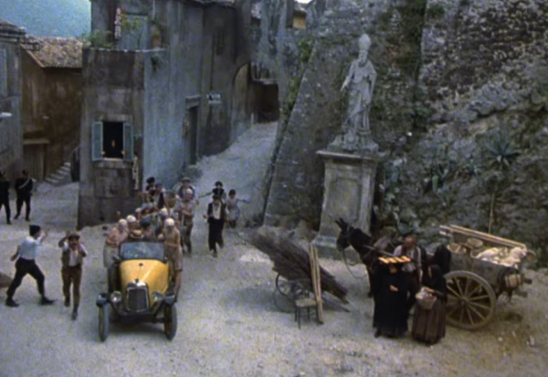 Овој филм има најдолг наслов и е впишан во Гинисовата книга на рекорди