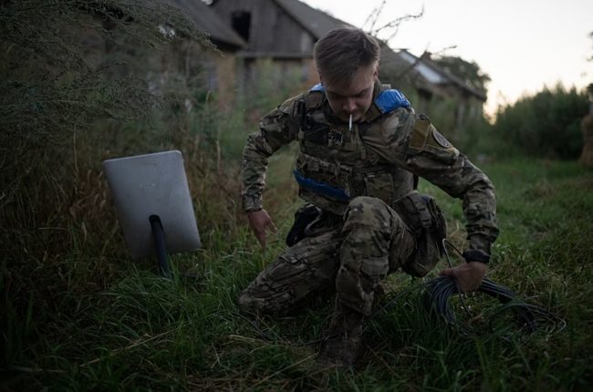 УКРАИНА ЈА ЗАСИЛУВА ПРОТИВОФАНЗИВАТА ОТКАКО МАСК ИМ ГО БЛОКИРАШЕ ПРИСТАПОТ НА РУСКИТЕ СИЛИ ДО „СТАРЛИНК“