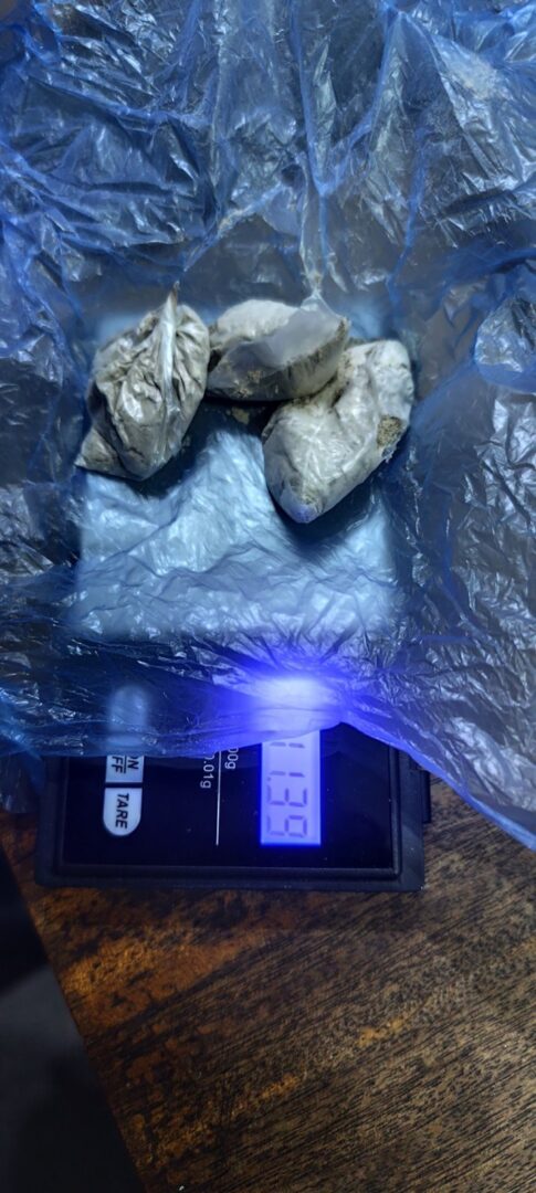 (Фото) Претрес во Гостивар, пронајдена дрога, уапсен 69-годишник