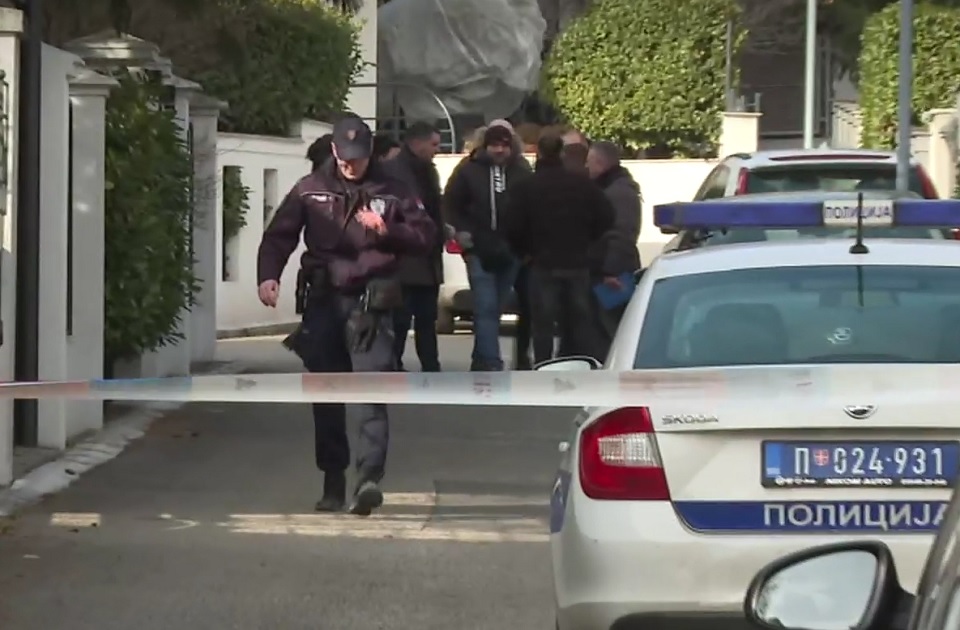 Уапсен е и втор осомничен за фрлената бомба врз куќата на Здравко Чолиќ