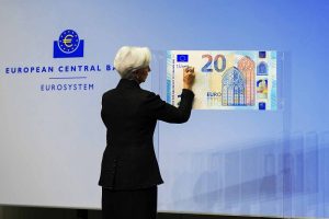 Лагард: Мораме да ги имаме дигиталните плаќања под своја контрола!