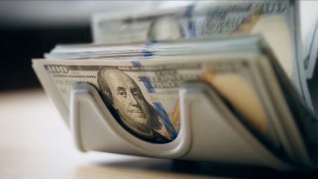 Глобални гиганти со најголеми парични резерви: Кои компании држат најмногу пари?