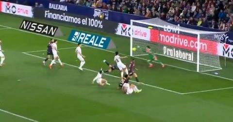 ВИДЕО: Столе како „мачка“, ја спаси Валенсија со бравурозна одбрана!