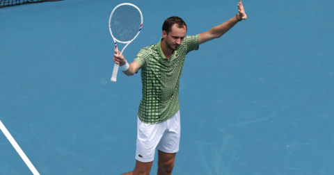 Медведев освои трофеј без финале и ја урна бизарната традиција