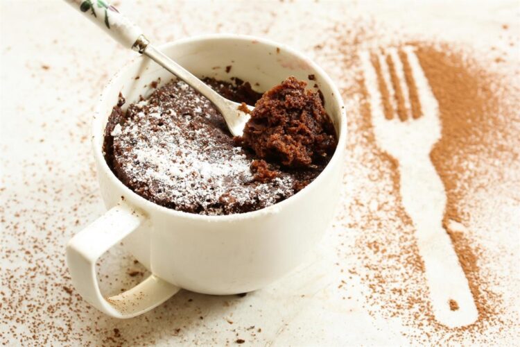 РЕЦЕПТ НА ДЕНОТ: Чоколаден колач во шолја