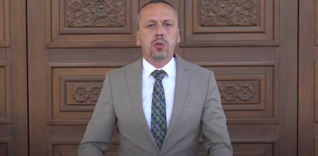 Петрушевски: Тужбата нема да го испере Заев, стојам зад секој јавно кажан збор