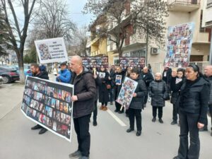 Родителите на загинатите во „Пулс“: Ветивте правда — испорачајте ја, без изговори, нашето трпение е при крај!