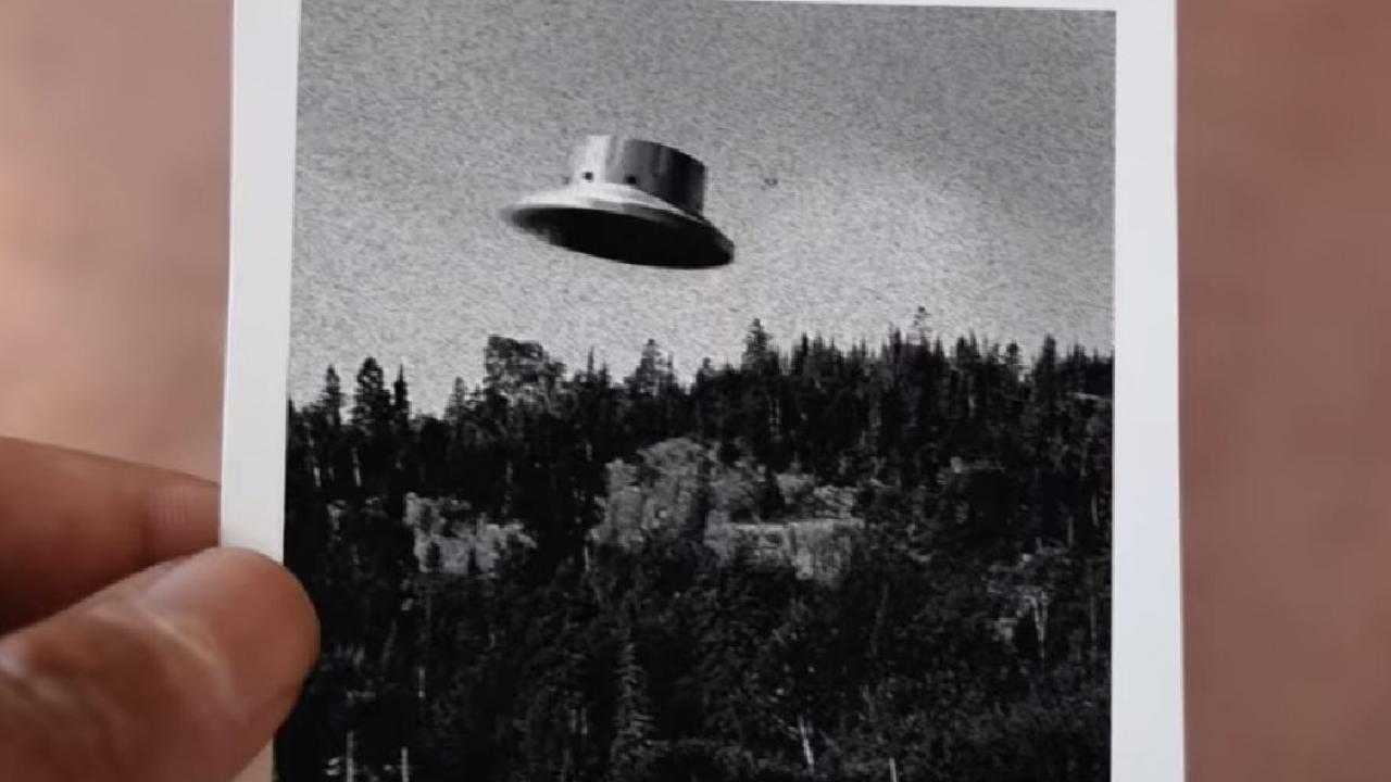 Трамп му нареди на Пентагон да ги објави сите документи за НЛО и вонземјани