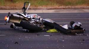 Сообраќајка на „Партизанска“, мотоциклист е тешко повреден