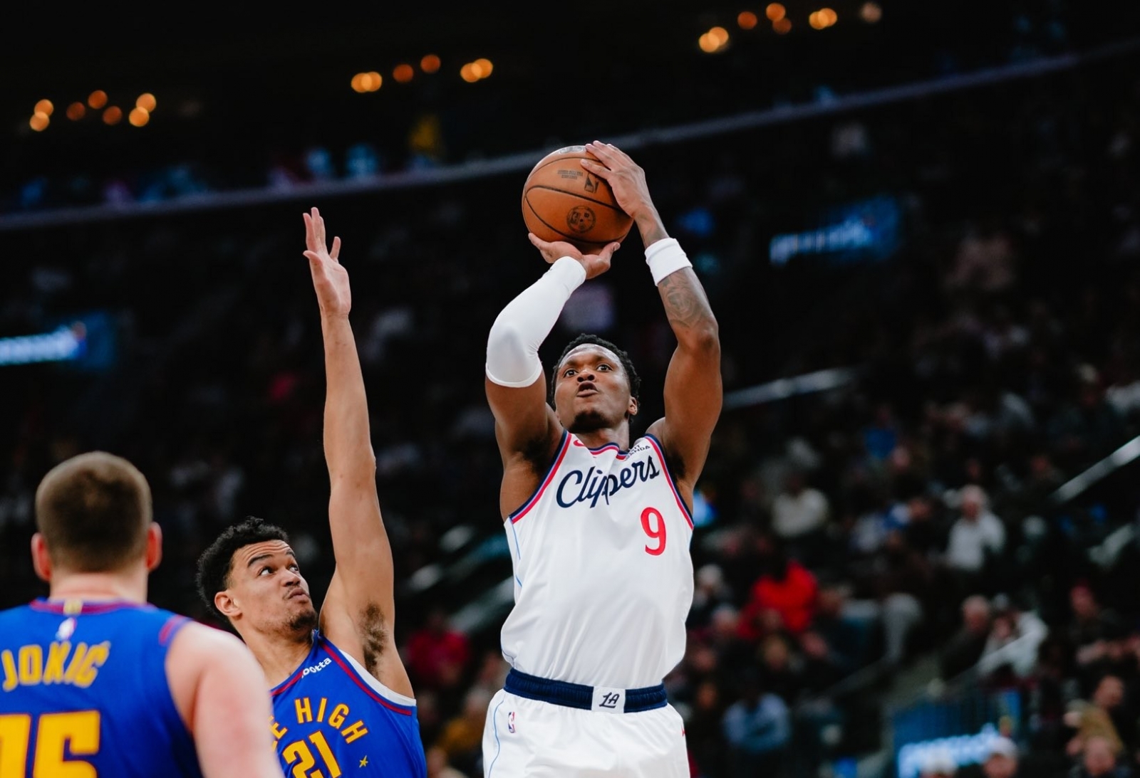 Мареј и Клиперс му го уништија роденденот на Јокиќ (ВИДЕО)