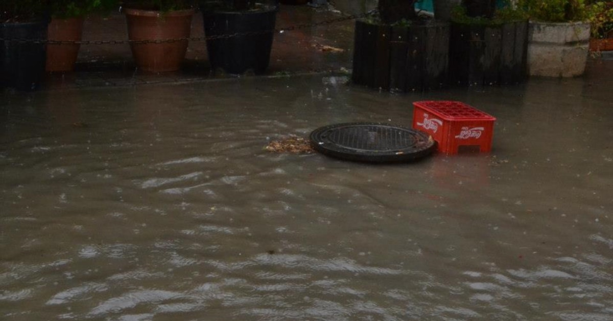 Состанок на кризен штаб во Сарај, погодени 30 домаќинства од поплавите