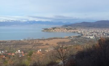 Променливо облачно со сончеви периоди