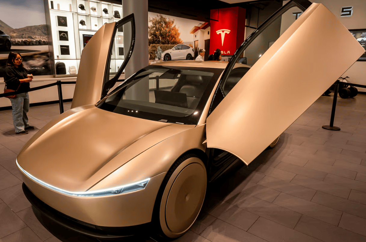 КОЛКУ НАВИСТИНА СЕ БЕЗБЕДНИ РОБОТАКСИТЕ: 14 судири за неколку месеци