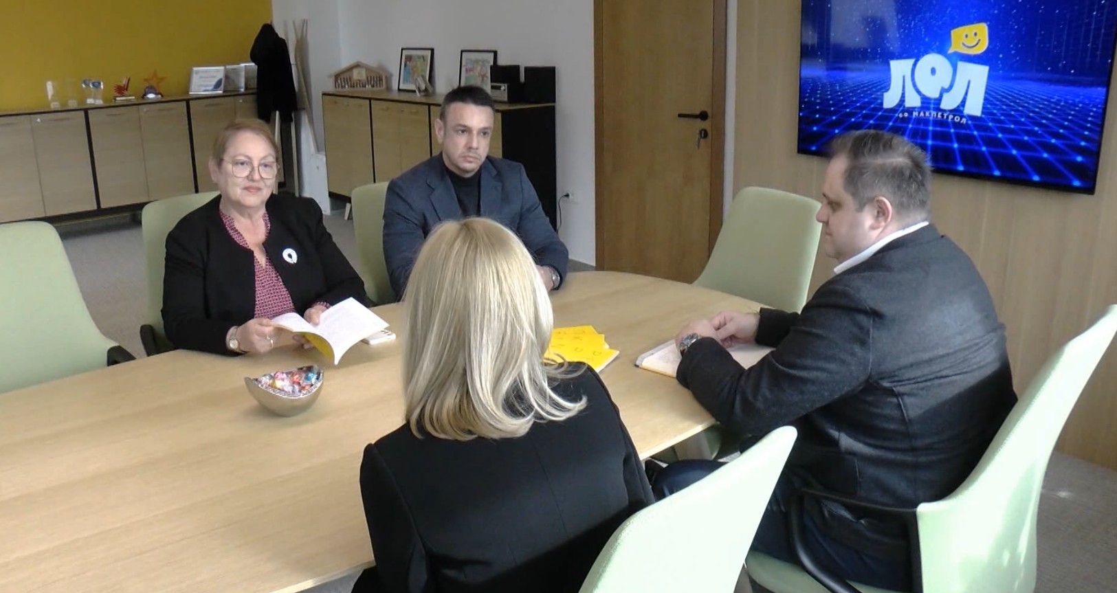 Соработка на „Макпетрол“ и МОН - нов прирачник против врсничко насилство за училиштата