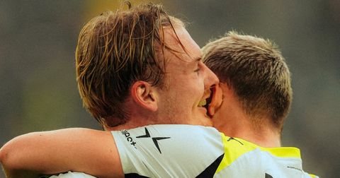 ВИДЕО: Дортмунд продолжи да го „лови“ Баерн, важни победи во битките за опстанок