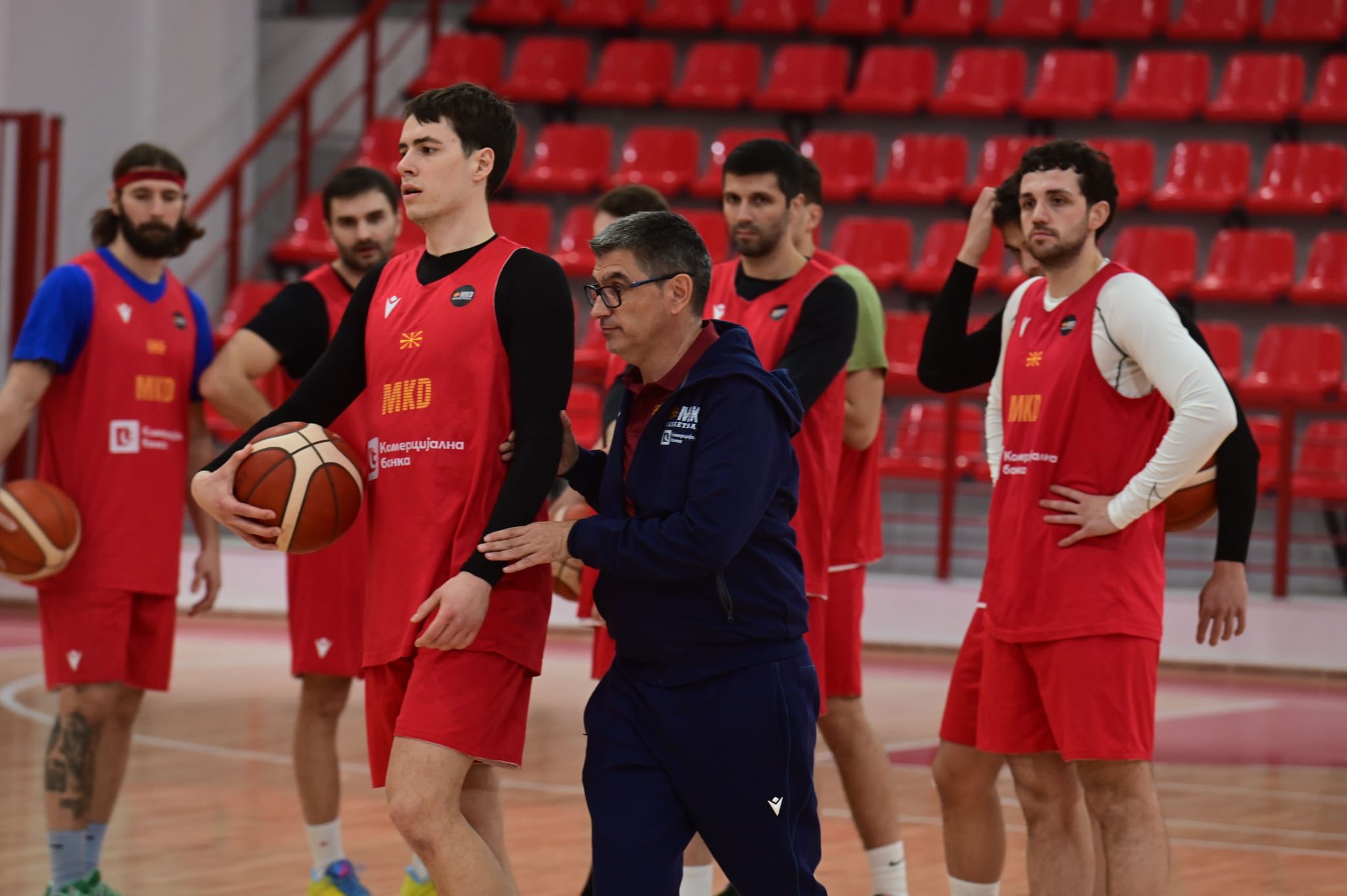 „Градски парк“ конечно блесна, се запознаваат селекторот и македонските репрезентативци (Фото)