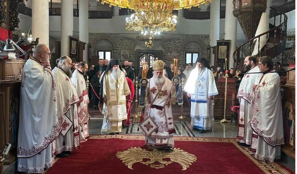 Литургии за денот на Светите Тројца јерарси – кој со кого сослужуваше?