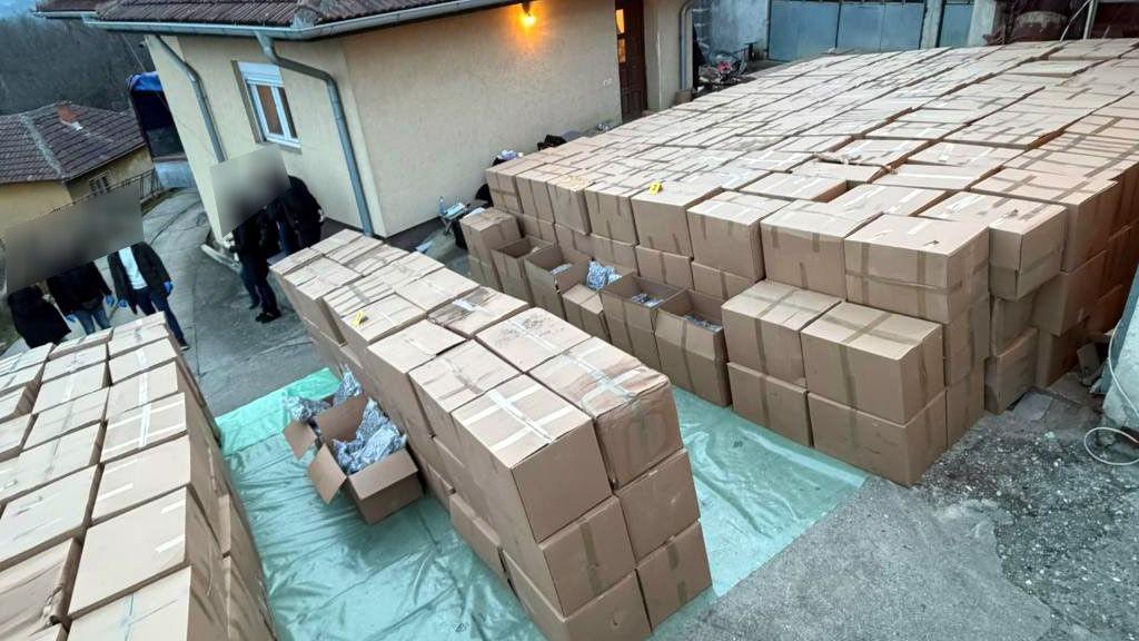 Запленетите 5 тони марихуана набавени во Македонија – Кој стои позади „Алфафарм“?