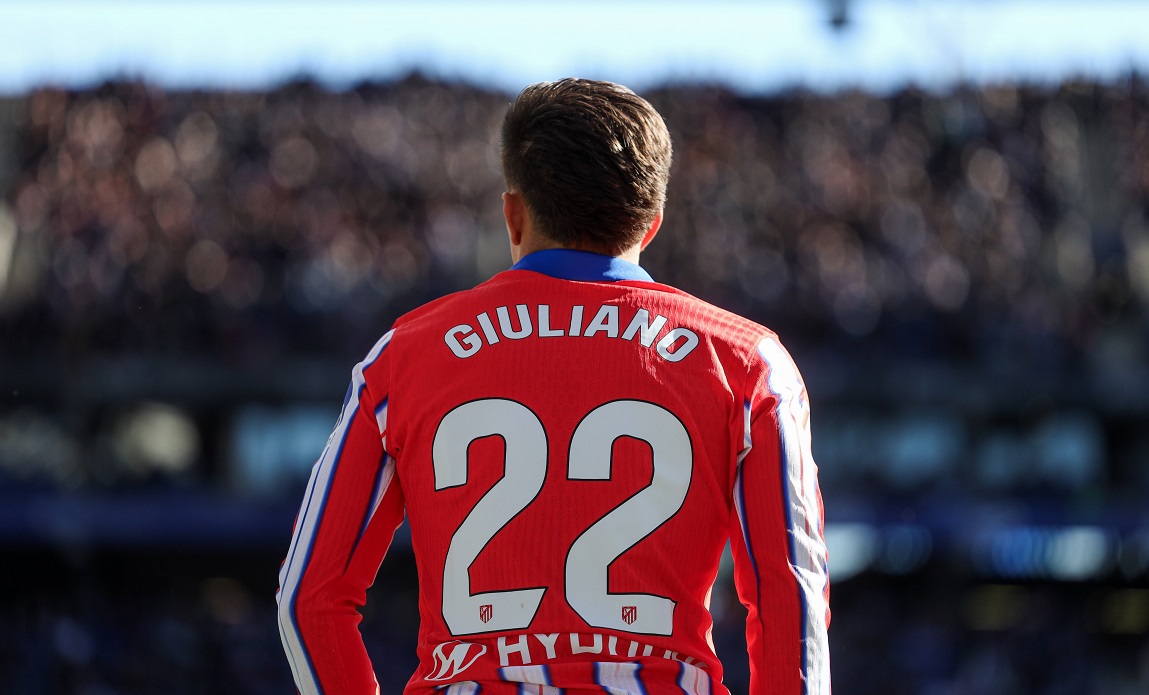 Зошто Џулијано на грбот не го носи презимето Симеоне?