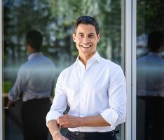 Роб Јетен положи заклетва како најмлад премиер на Холандија