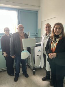 Фондацијата „Заедно за едно“ донираше на ЈЗУ Општа болница Кочани современ медицински апарат за ментална рехабилитација