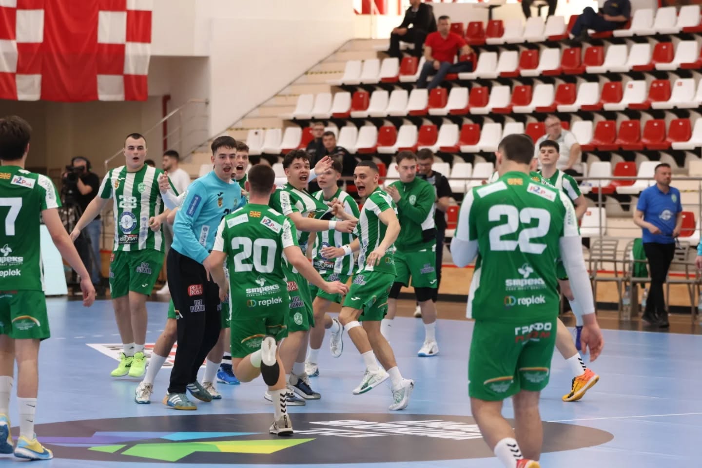 ВО ЖИВО  Ждрепка за младинската Лига на шампиони