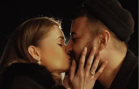 Тајзи ја запроси саканата на Денот на вљубените: „Знаев дека си ти, секогаш ти… две души, една иднина“