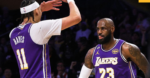 ВИДЕО: „Кралот“ испиша историја и го симна Мелоун од врвот, Далас немоќен во Лос Анџелес