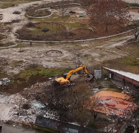 ДИСКОТЕКИТЕ ВО ГРАДСКИ ПАРК ЗАМИНУВААТ ВО ИСТОРИЈАТА: Почна чистењето на локацијата за новиот Луна парк