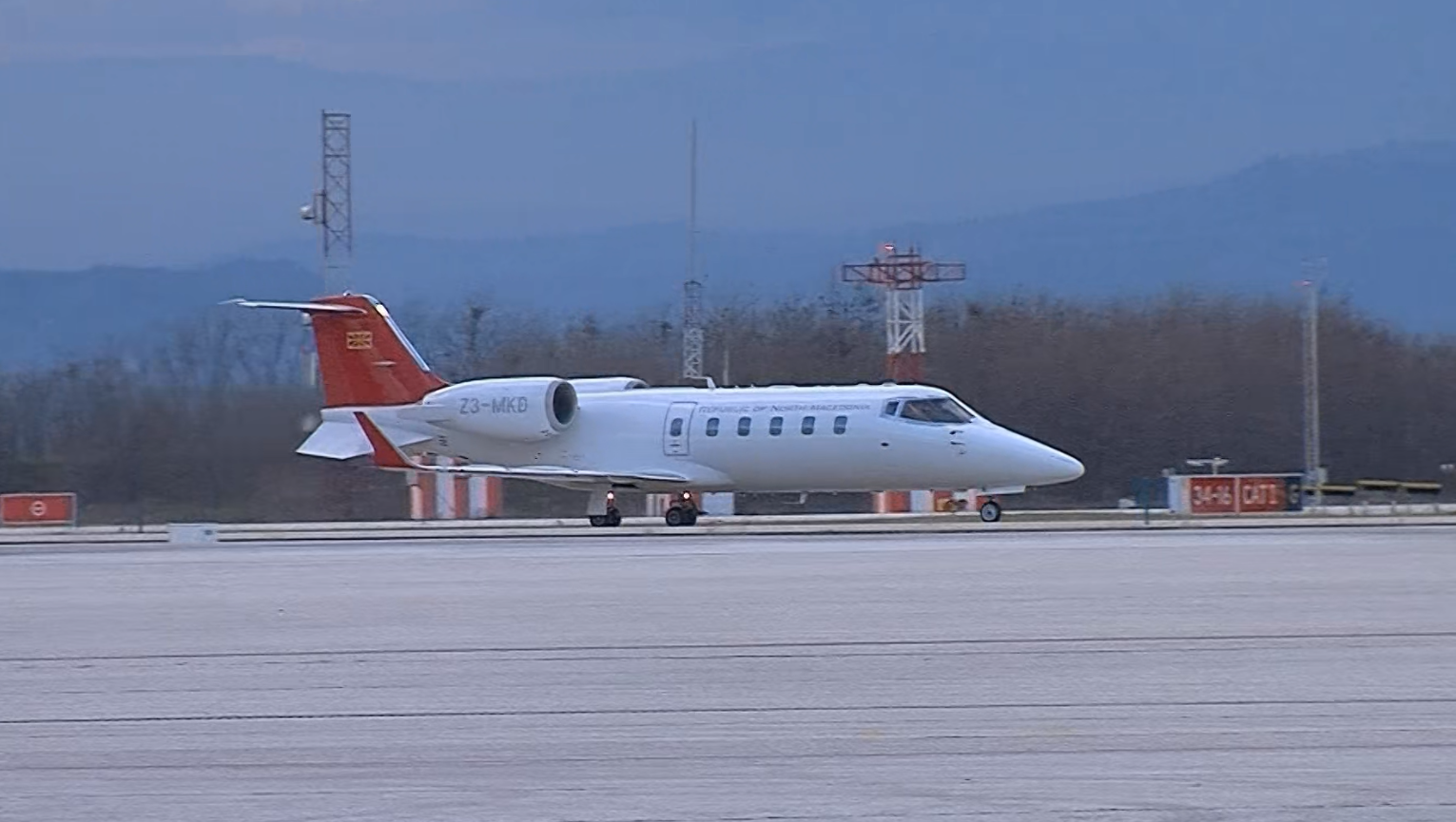 Сиљановска: Нашето авионче е најмало и најстаро, колегите го нарекуваат „авиончето на браќата Рајт“