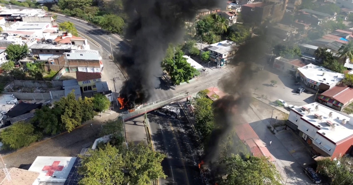 Насилството низ Мексико се шири по убиството на нарко-босот Ел Менча