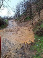 Обилните врнежи предизвикаа поплави и свлечишта во Полошкиот регион