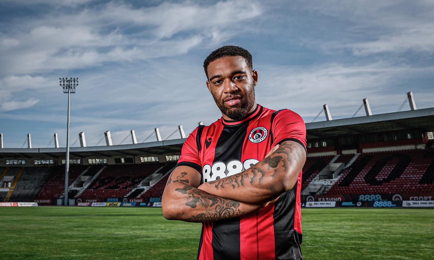 Уапсен поранешен бисер на Ливерпул во Лутон по враќањето од Бугарија!