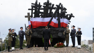 Варшава најавува пресметка со Москва околу „советската доминација“