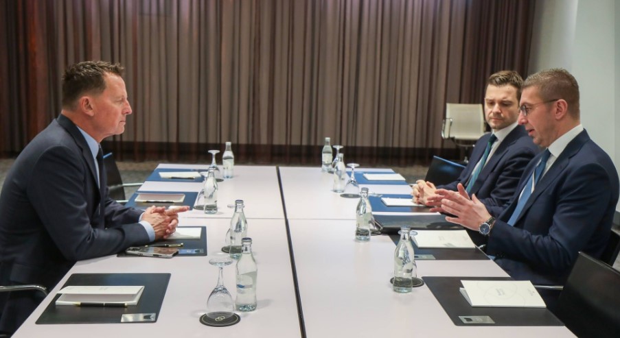 Mицкоски се сретна со претеникот на Трамп, Ричард Гренел (ФОТО)