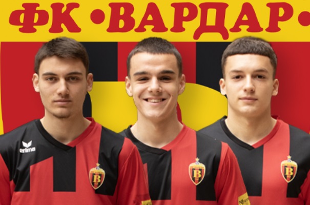 Тројца младинци на Вардар потпишаа професионални договори