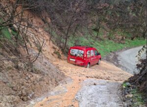 Свлечишта на Шапка и во тетовско, потпорен ѕид падна врз куќа – 200 поплавени куќи во Форино