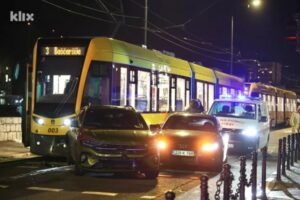 Трагедија во Италија: Трамвај излета од шините, најмалку еден загина, 39 се повредени